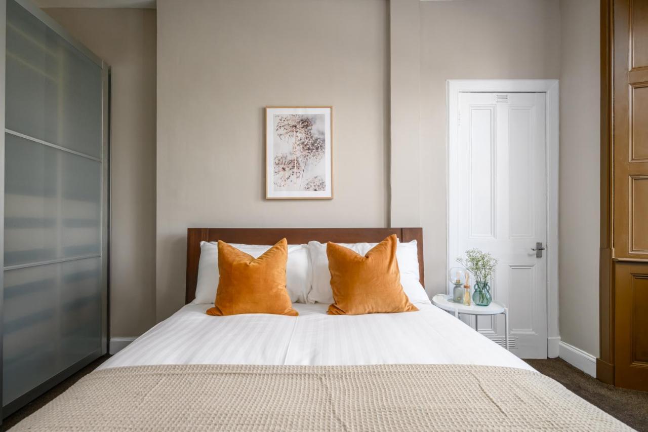 The Holyrood Park Apartment エディンバラ エクステリア 写真